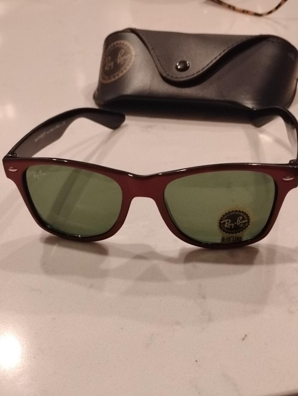 Ray-Ban Wayfarer Red Frame Sunglasses with Green Lenses